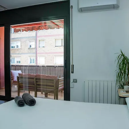 Welcomy Sagrera Apartament Barcelona